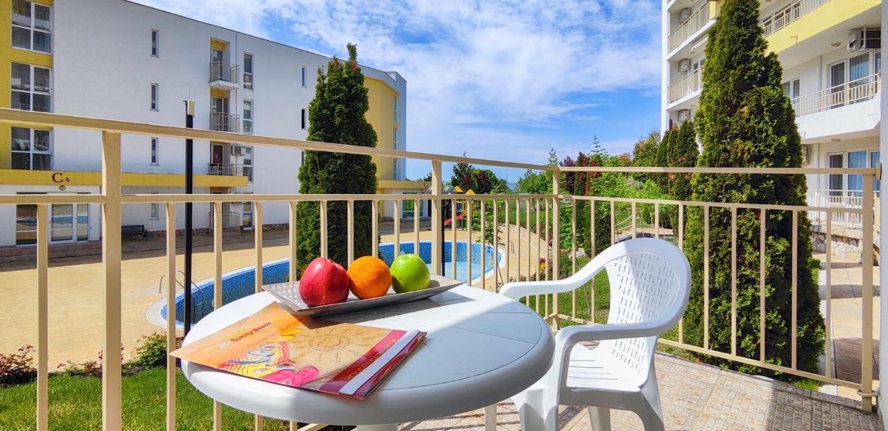 Crown And Imperial Apartments Sveti Vlas Buitenkant foto
