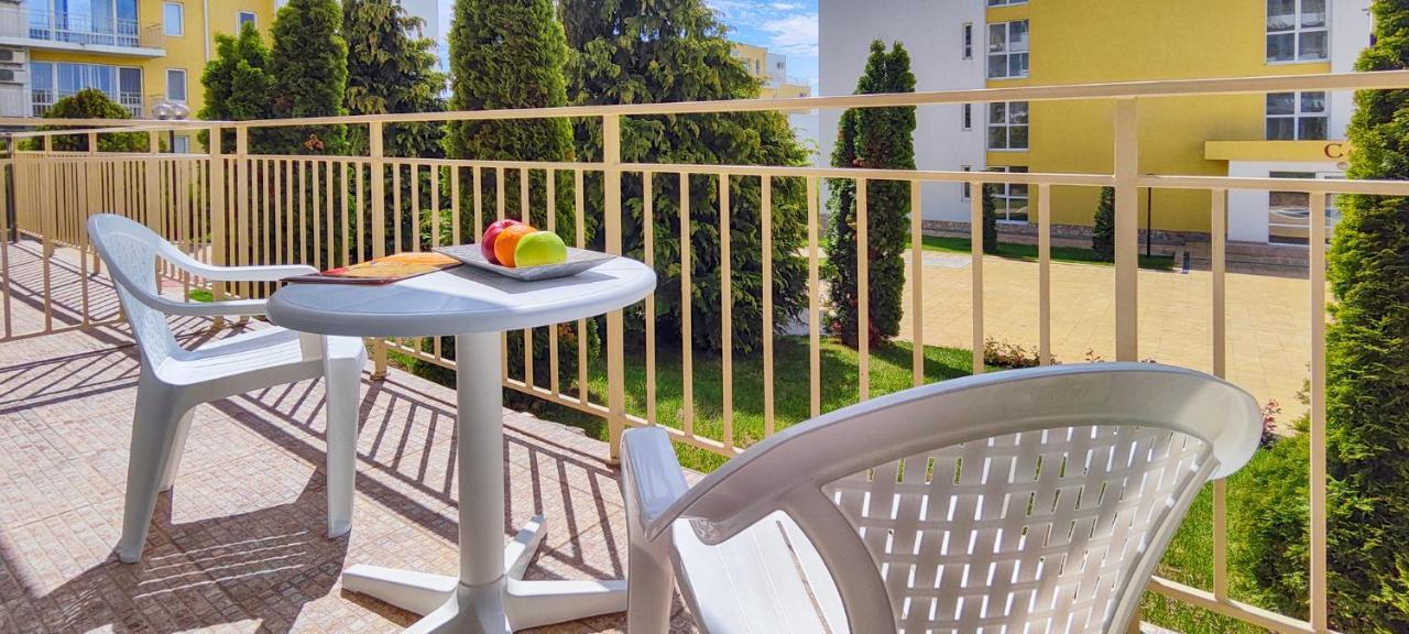 Crown And Imperial Apartments Sveti Vlas Buitenkant foto