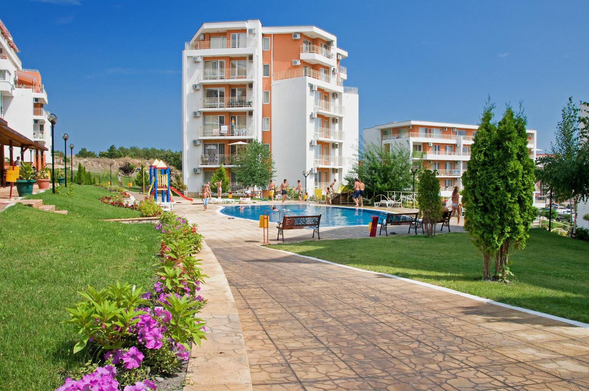 Crown And Imperial Apartments Sveti Vlas Buitenkant foto