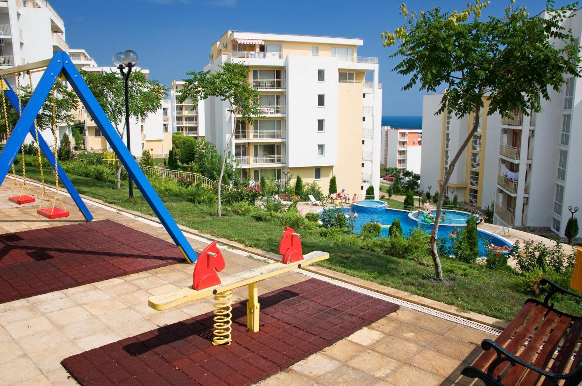 Crown And Imperial Apartments Sveti Vlas Buitenkant foto
