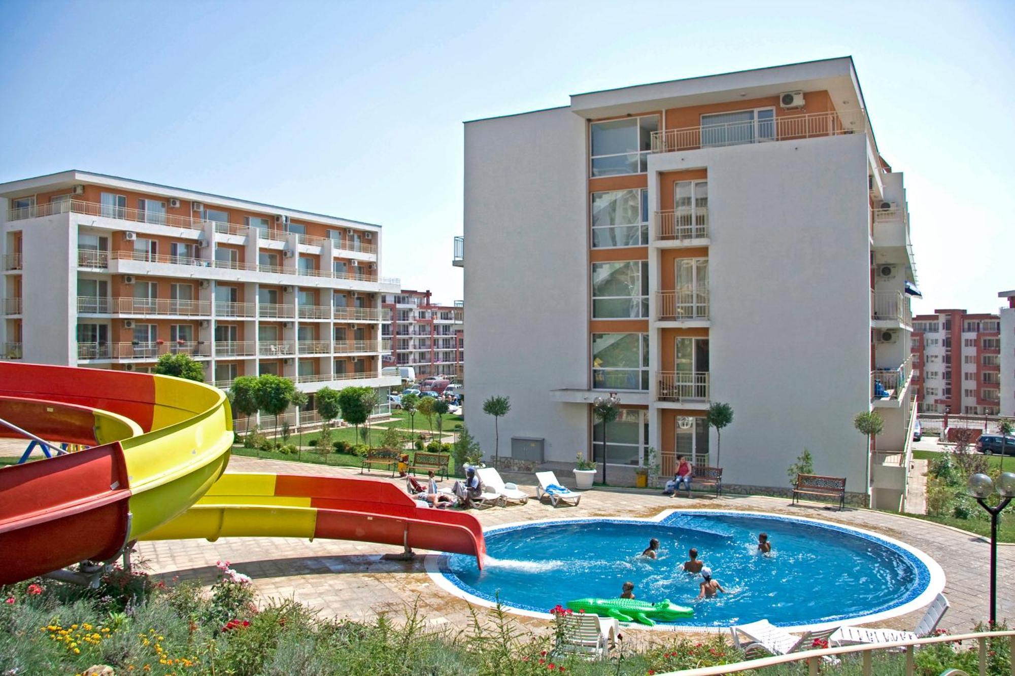 Crown And Imperial Apartments Sveti Vlas Buitenkant foto