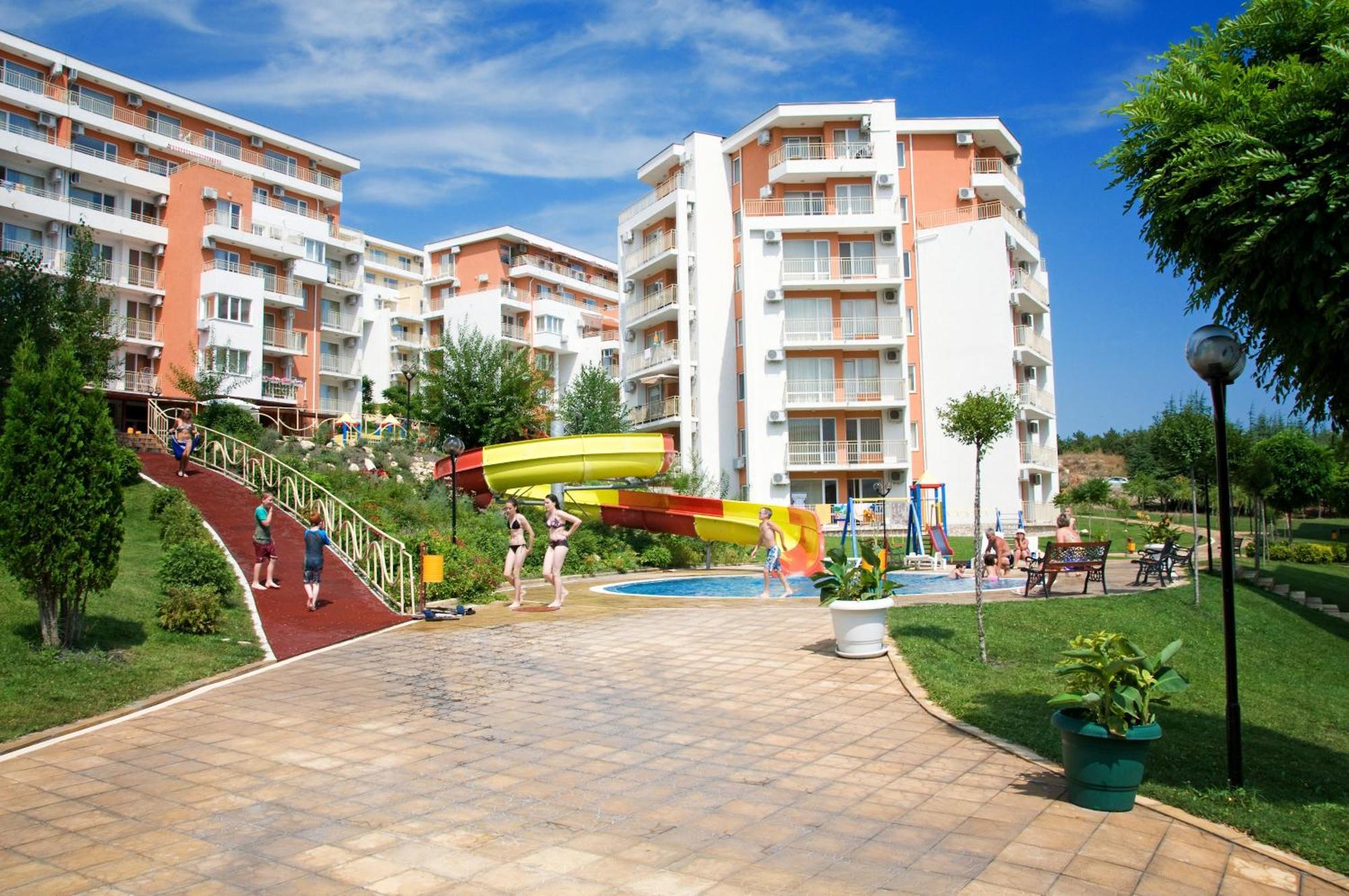 Crown And Imperial Apartments Sveti Vlas Buitenkant foto