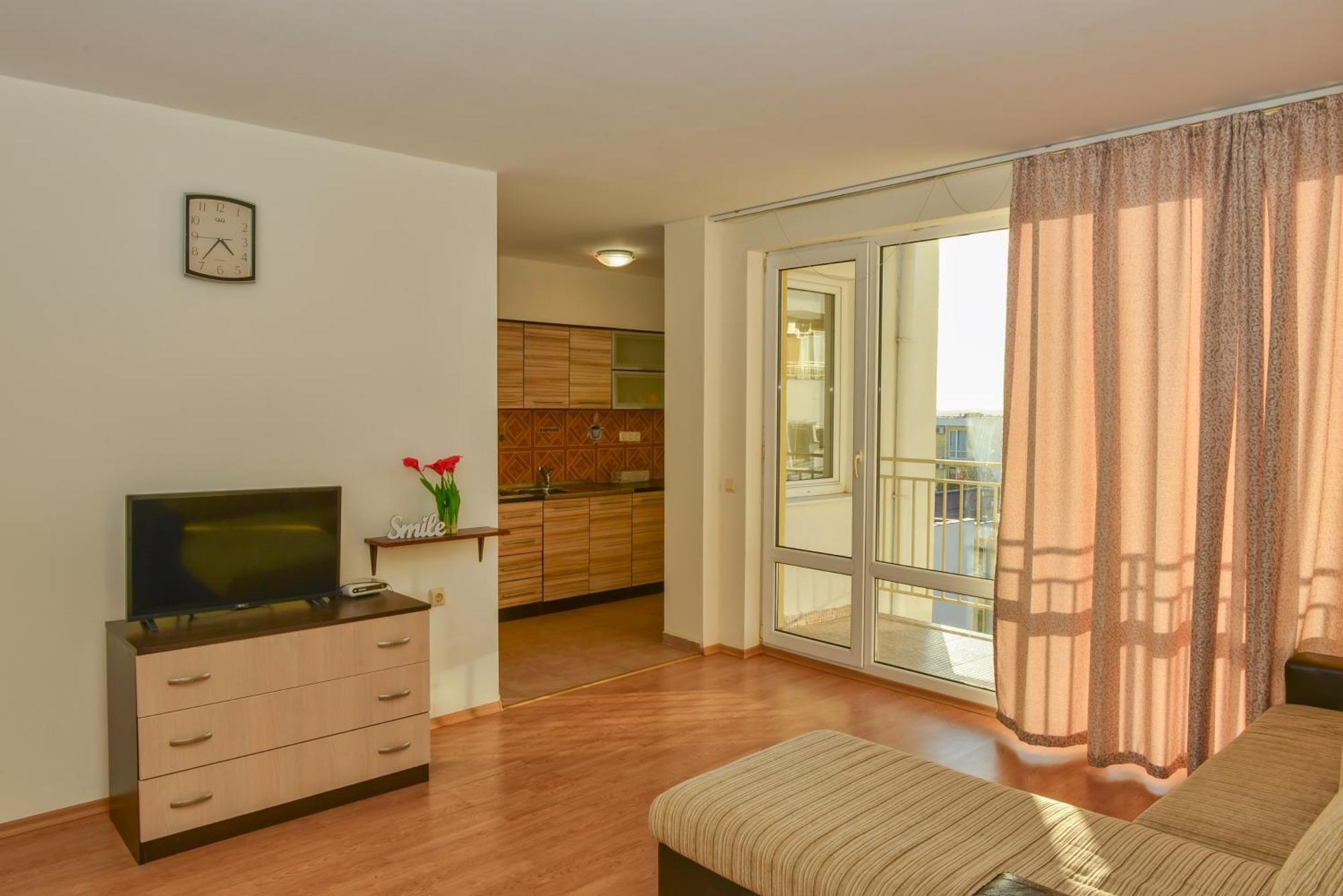 Crown And Imperial Apartments Sveti Vlas Buitenkant foto