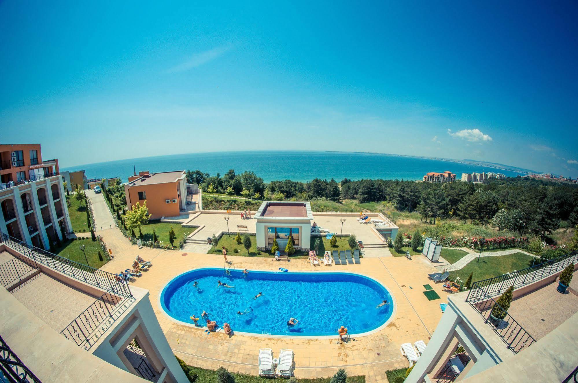 Crown And Imperial Apartments Sveti Vlas Buitenkant foto