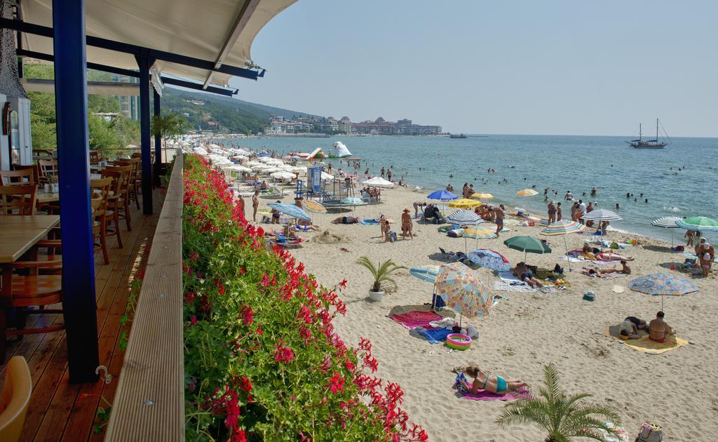 Crown And Imperial Apartments Sveti Vlas Buitenkant foto